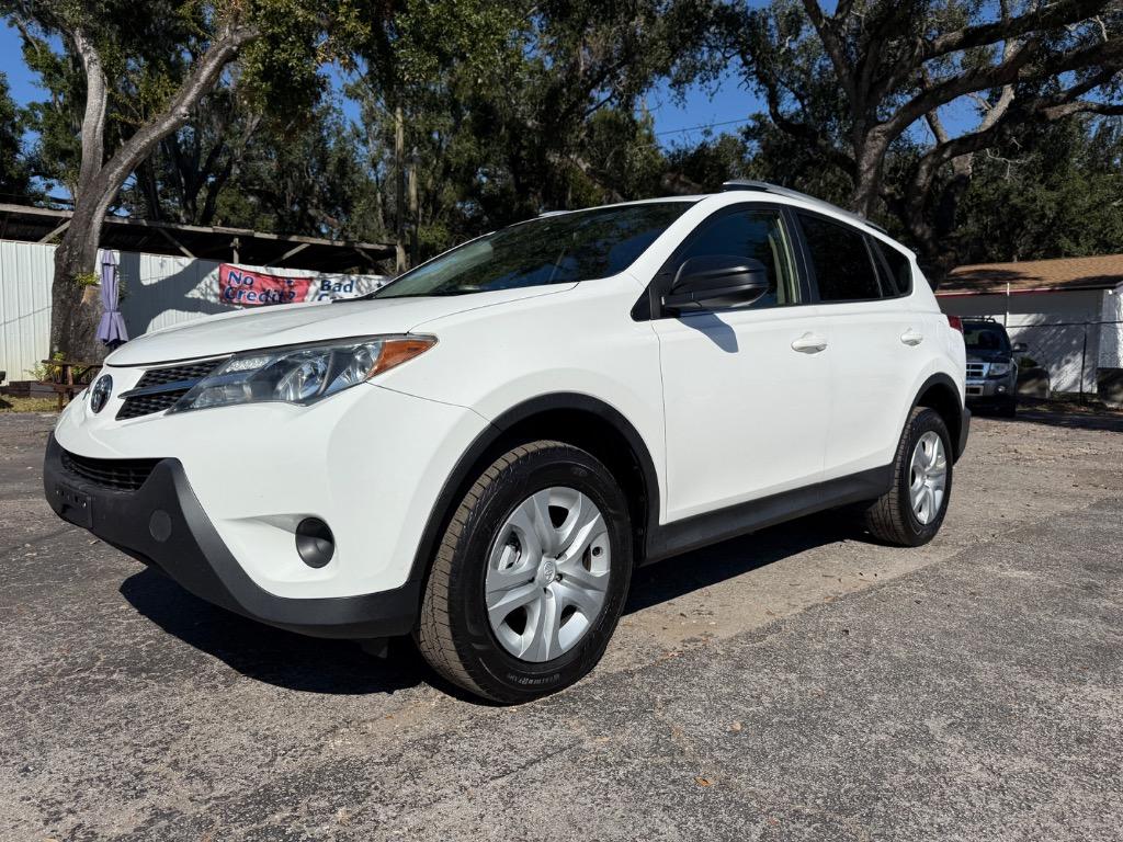 2015 Toyota RAV4 LE's photo