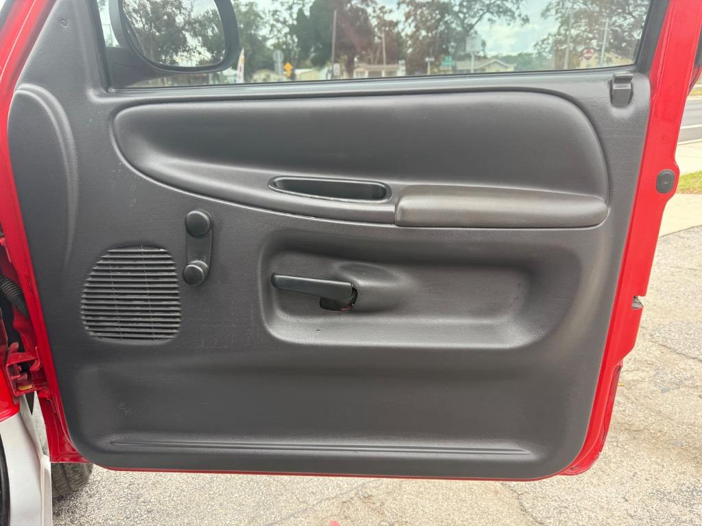 2001 Dodge Ram Pickup ST - Photo 21