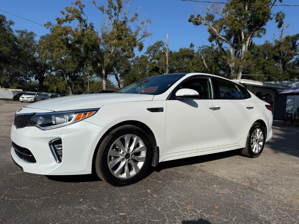 2018 Kia Optima S's photo