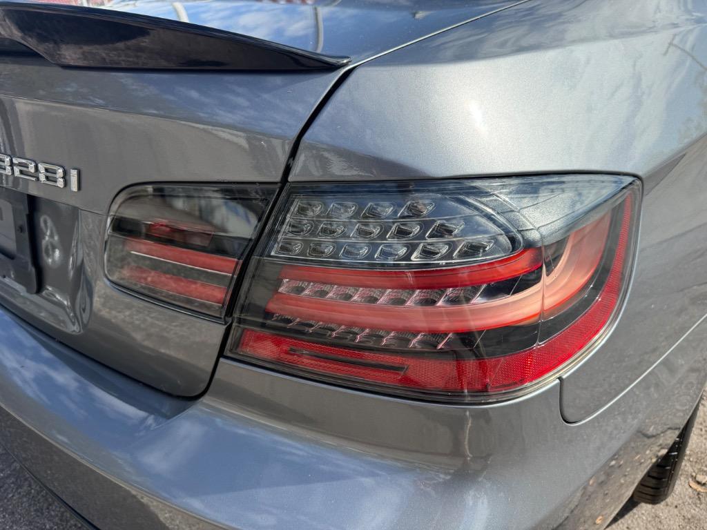 2013 BMW 3 Series 328i - Photo 17